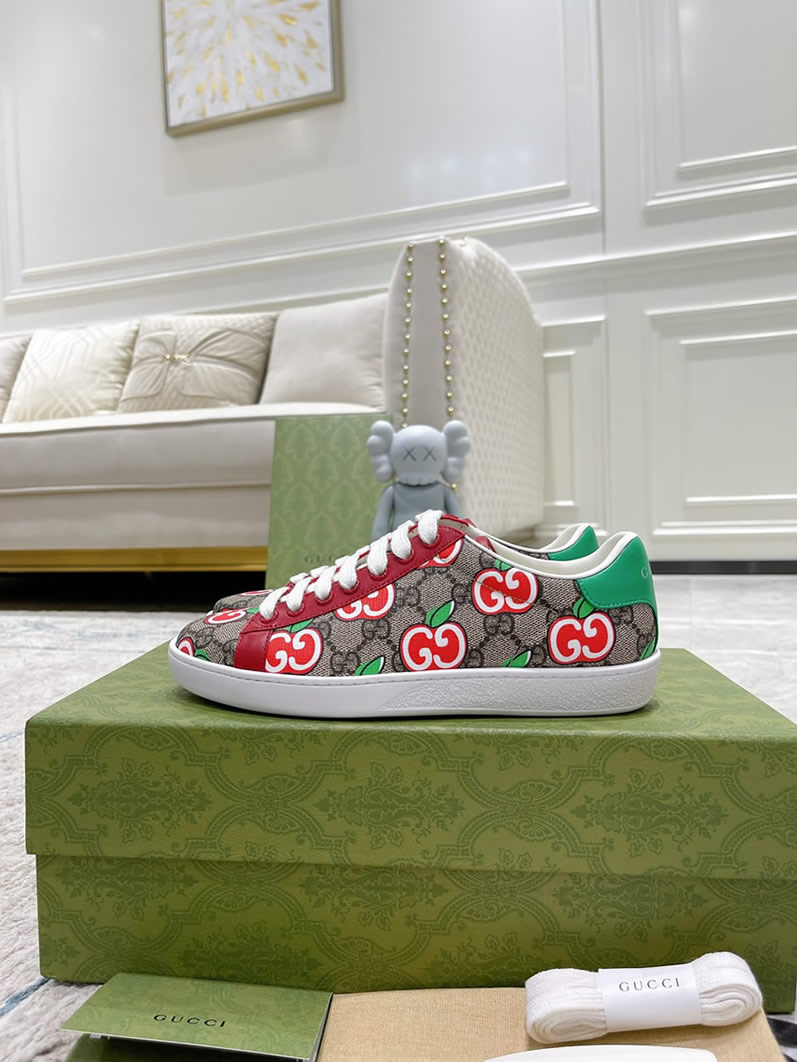 グッチ GGアップル プリント キャンバス スニーカー マルチカラー shoes303 - 画像 (3)