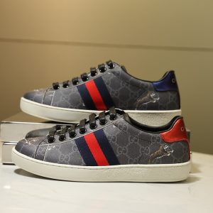 グッチ GGスプリーム ウェブストライプ タイガー スニーカー ブラック shoes306