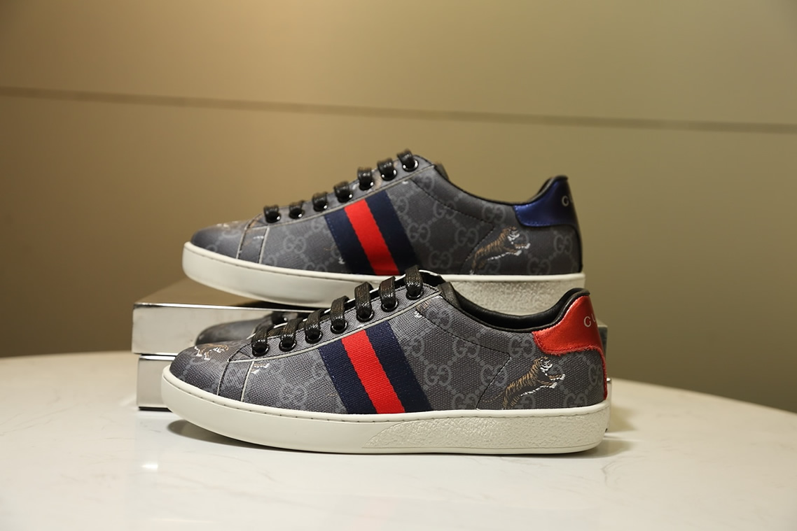 グッチ GGスプリーム ウェブストライプ タイガー スニーカー ブラック shoes306