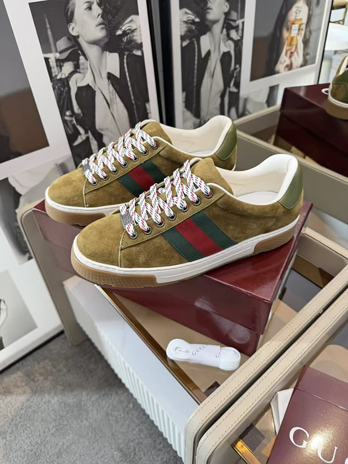 グッチ スエード ウェブストライプ スニーカー ブラウン shoes316