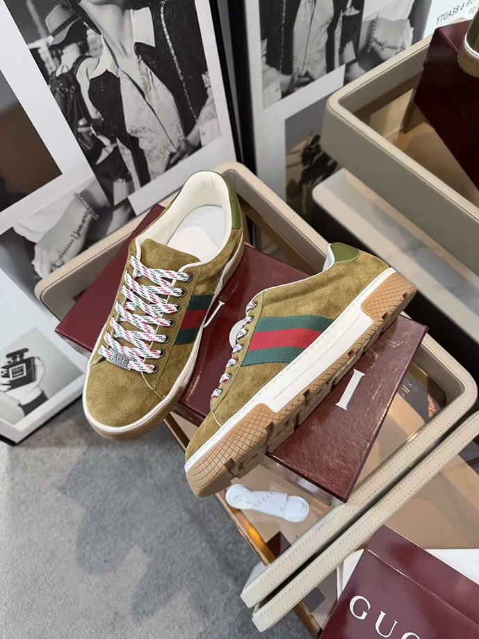 グッチ スエード ウェブストライプ スニーカー ブラウン shoes316 - 画像 (2)