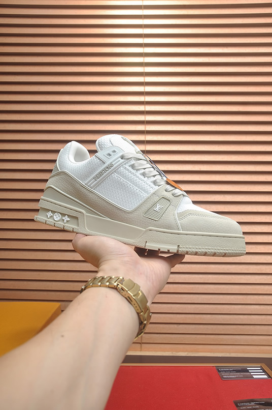 ルイヴィトン LVトレイナー スニーカー ホワイト shoes321