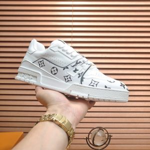 ルイヴィトン LVトレイナー モノグラム プレーン スニーカー ホワイト shoes324