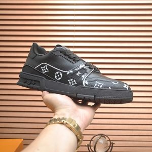 ルイヴィトン LVトレイナー モノグラム プレーン スニーカー ブラック shoes325