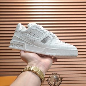 ルイヴィトン LVトレイナー モノグラム スタッズ スニーカー ホワイト shoes338