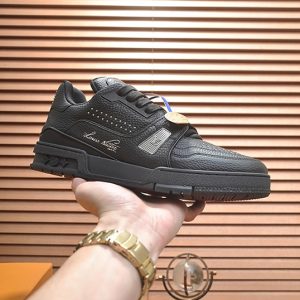 ルイヴィトン LVトレイナー モノグラム スタッズ スニーカー ブラック shoes339