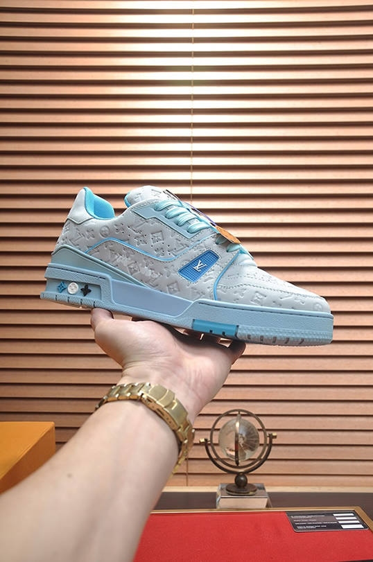 ルイヴィトン LVトレイナー モノグラム アンプラント スニーカー ライトブルー shoes340