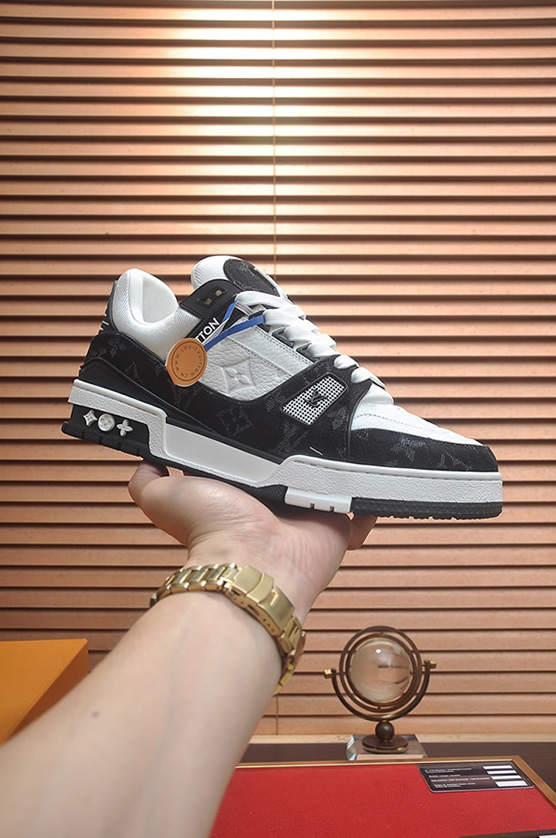 ルイヴィトン LVトレイナー モノグラム デニム スニーカー ブラック ホワイト shoes359