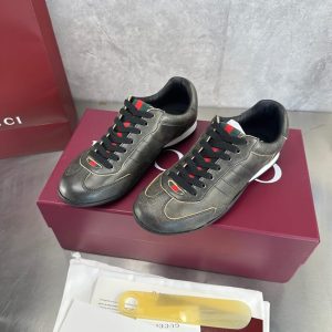 グッチ スニーカー ヴィンテージ加工 レザー ブラック シェリーライン shoes379