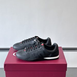 グッチ スニーカー スムースレザー ブラック shoes381
