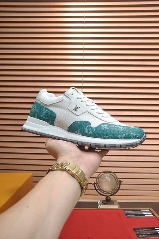 ルイヴィトン スニーカー ランアウェイ ホワイト グリーン shoes400