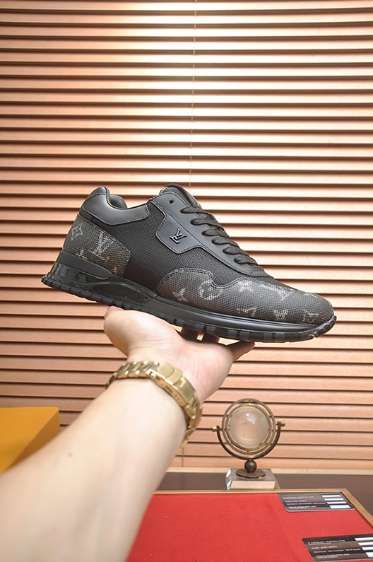 ルイヴィトン スニーカー ランアウェイ ブラック エクリプス shoes401