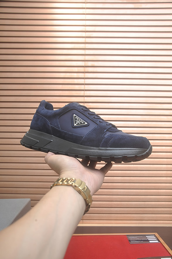 プラダ スニーカー トライアングルロゴ オールブラック shoes406