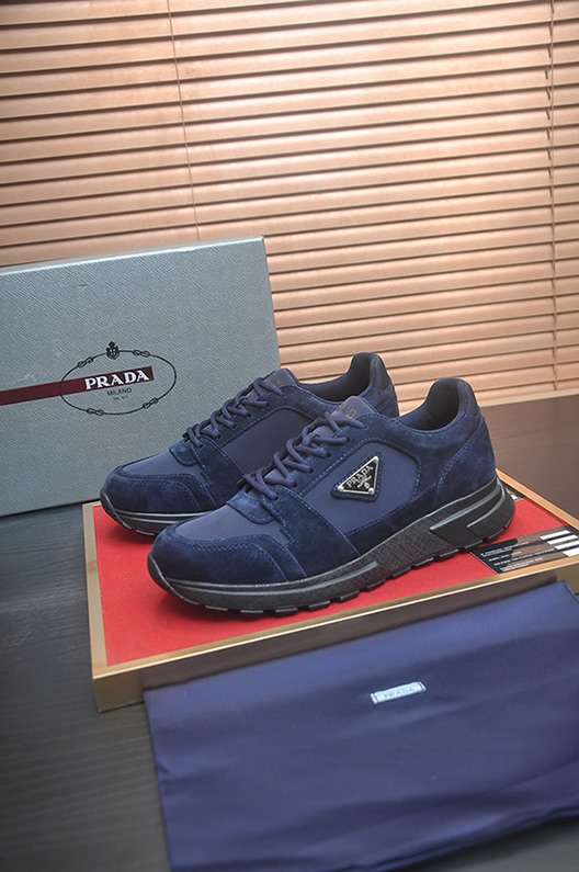 プラダ スニーカー トライアングルロゴ オールブラック shoes406 - 画像 (4)