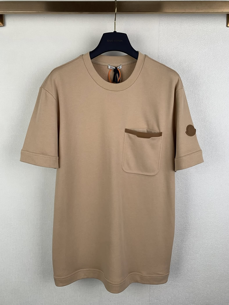 モンクレール Tシャツ ポケットTシャツ カーキ ベージュ FS316