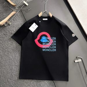 モンクレール Tシャツ プリントTシャツ ブラック マルチカラー FS316