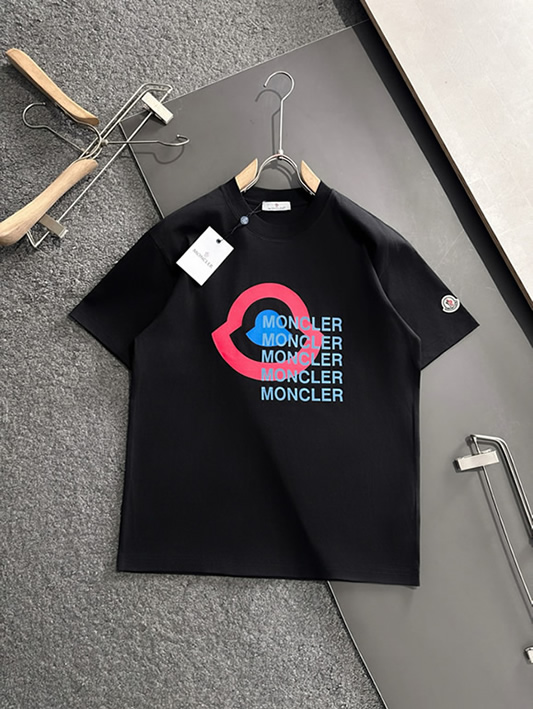 モンクレール Tシャツ プリントTシャツ ブラック マルチカラー FS316