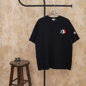 モンクレール Tシャツ プリントTシャツ ブラック レッド ホワイト FS319