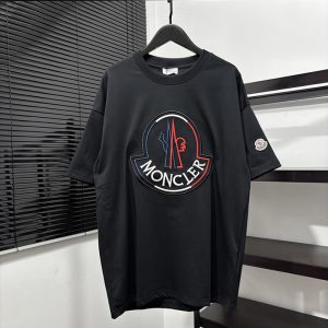 モンクレール Tシャツ ビッグロゴサークルワッペン ブラック FS320