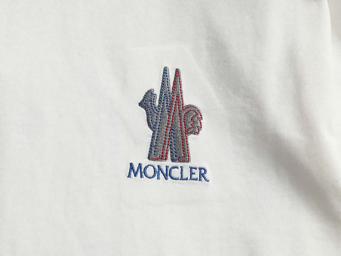 モンクレール Tシャツ 半袖 クルーネック ホワイト FS341 - 画像 (4)