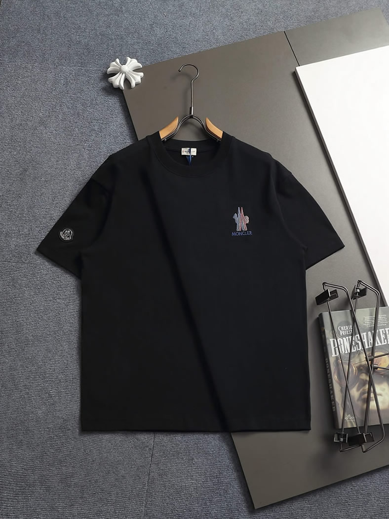 モンクレール Tシャツ 半袖 クルーネック ブラック FS342