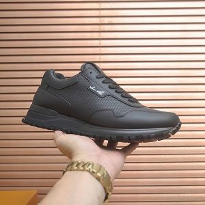 ルイ・ヴィトン スニーカー ランアウェイ・ライン ブラック shoes412