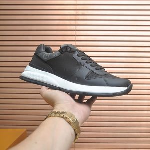 ルイ・ヴィトン スニーカー ランアウェイ・ライン ブラック shoes413