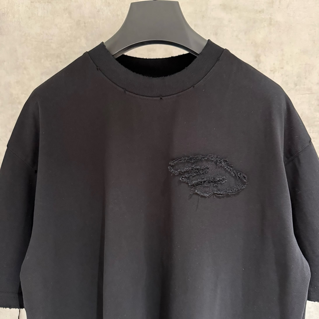 バレンシアガ Tシャツ デストロイ加工 ブラック FS384 - 画像 (3)