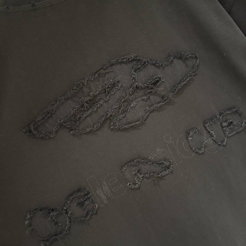バレンシアガ Tシャツ デストロイ加工 ブラック FS384 - 画像 (7)