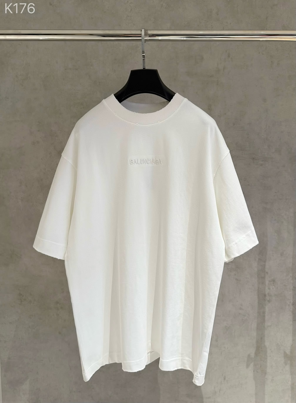 バレンシアガ Tシャツ ロゴ刺繡 ホワイト FS392