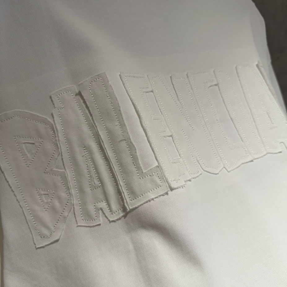 バレンシアガ Tシャツ ロゴ刺繡 ホワイト FS392 - 画像 (7)