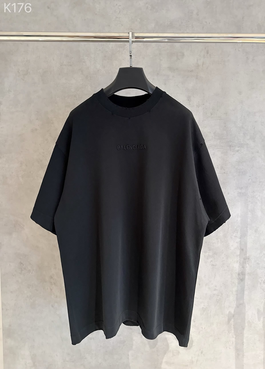 バレンシアガ Tシャツ ロゴ刺繍 ブラック FS393