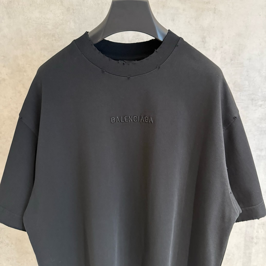 バレンシアガ Tシャツ ロゴ刺繍 ブラック FS393 - 画像 (3)