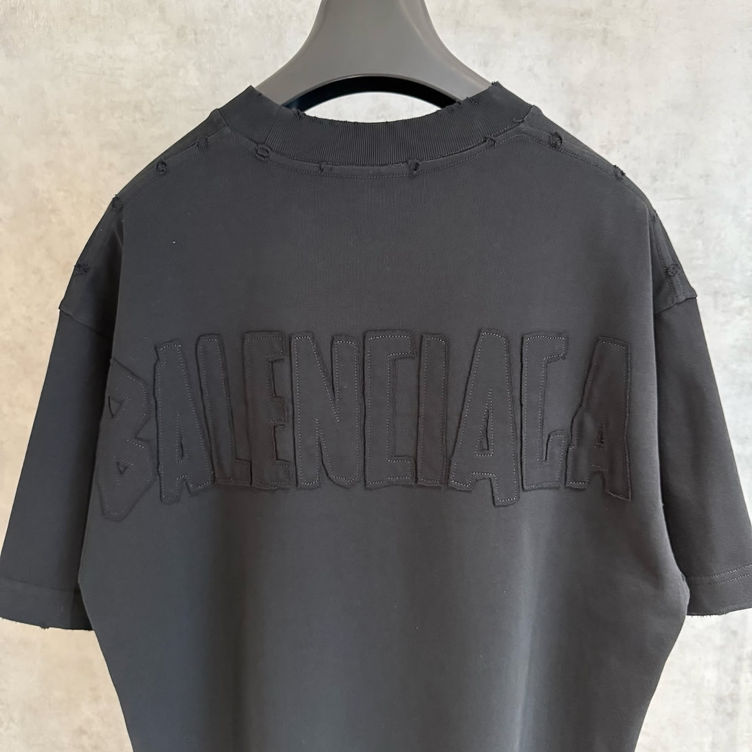バレンシアガ Tシャツ ロゴ刺繍 ブラック FS393 - 画像 (4)