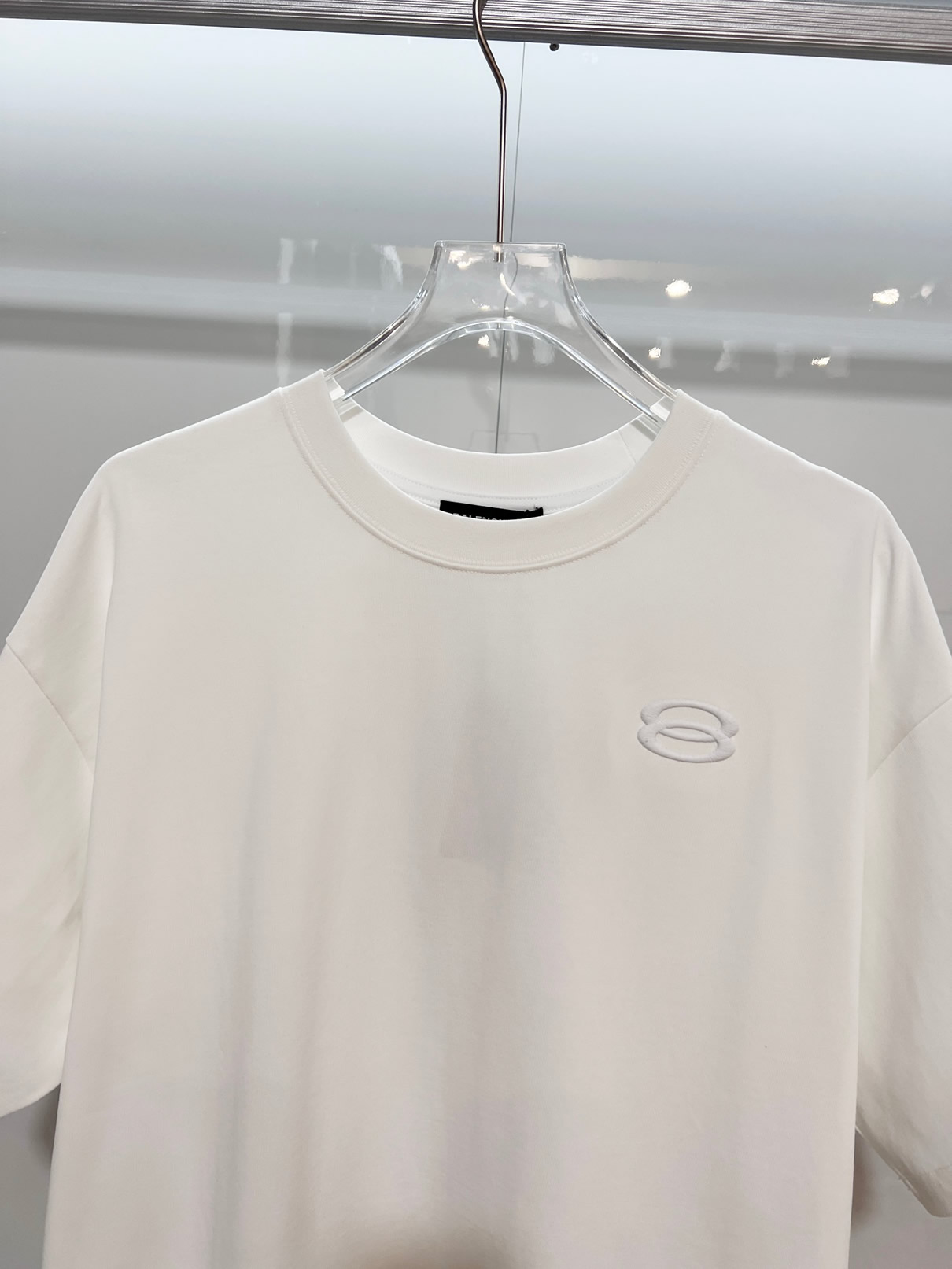 バレンシアガ Tシャツ 立体刺繍 ホワイト FS396 - 画像 (3)