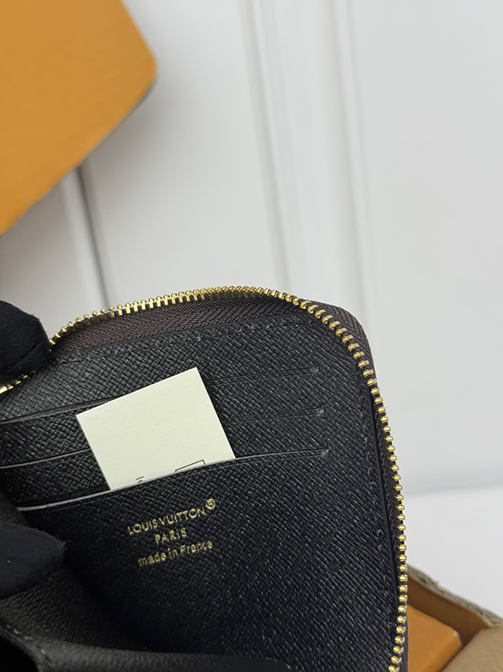 ルイ・ヴィトン 財布 モノグラム・キャンバス ブラック M83476 - 画像 (7)