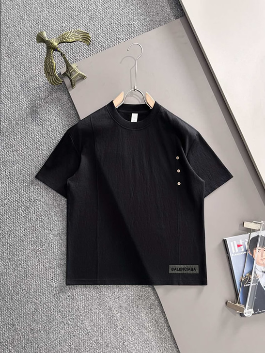 バレンシアガ Tシャツ ボタン装飾 FS420