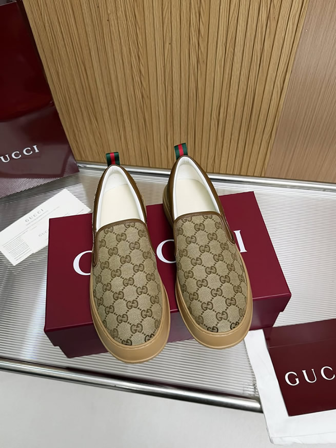 グッチ スリッポン GGキャンバス ベージュ/ブラウン shoes458 - 画像 (2)