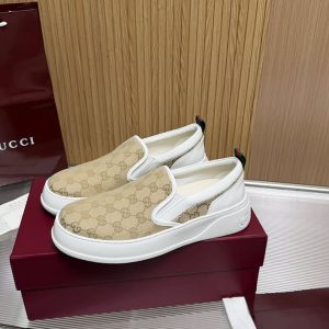 グッチ スリッポン GGキャンバス ベージュ/ホワイト shoes459