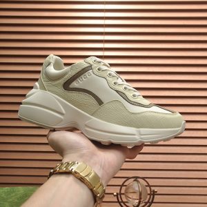 グッチ クロコダイル型押し 厚底スニーカー オフホワイト shoes494