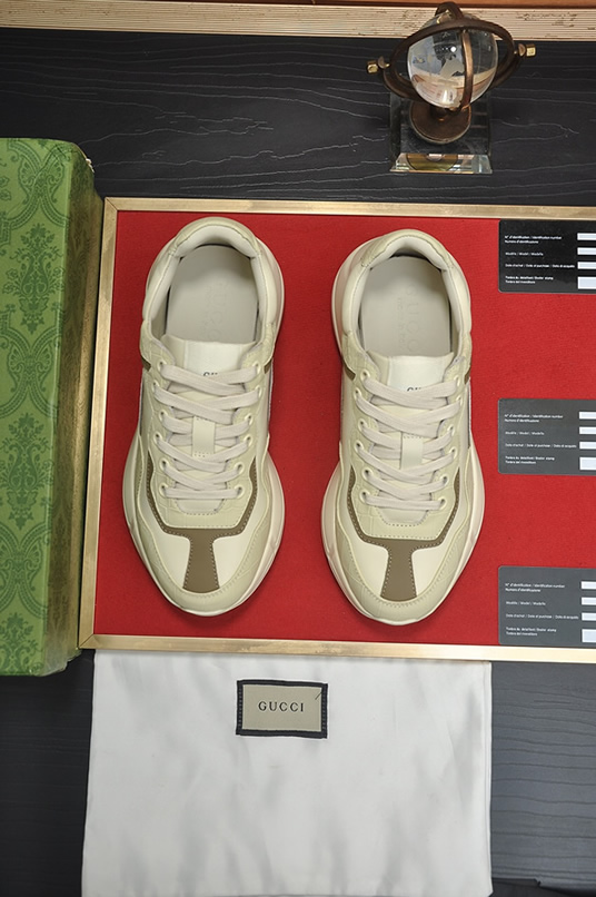 グッチ クロコダイル型押し 厚底スニーカー オフホワイト shoes494 - 画像 (2)
