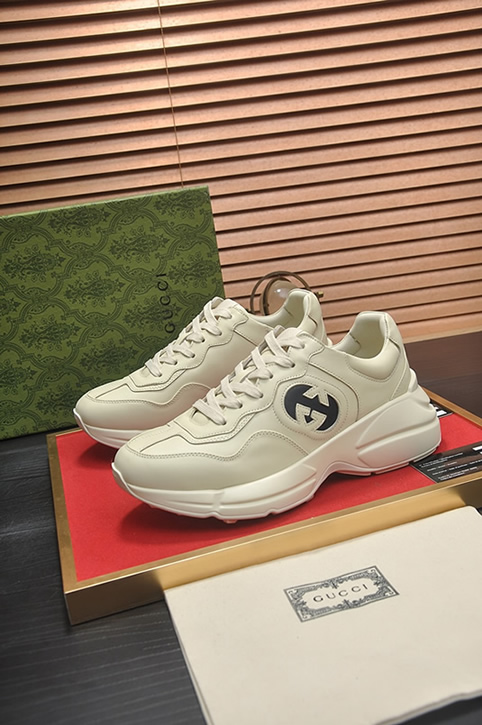 グッチ インターロッキングG 厚底スニーカー オフホワイト shoes495 - 画像 (4)