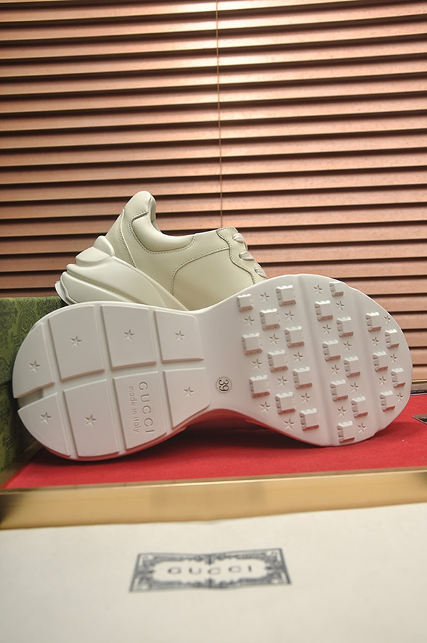 グッチ インターロッキングG 厚底スニーカー オフホワイト shoes495 - 画像 (7)