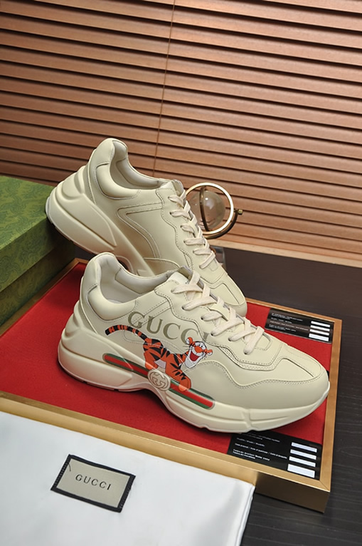 グッチ ティガーモチーフ 厚底スニーカー オフホワイト shoes500 - 画像 (6)