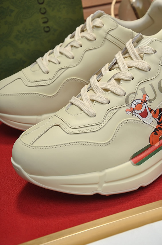 グッチ ティガーモチーフ 厚底スニーカー オフホワイト shoes500 - 画像 (8)