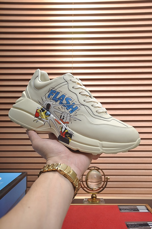 グッチ ドナルドダック「FLASH」厚底スニーカー オフホワイト shoes505