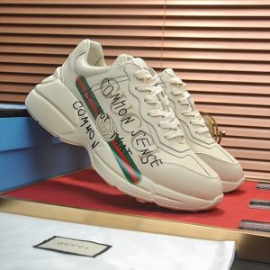 グッチ 「NOT THAT COMMON SENSE」厚底スニーカー オフホワイト shoes506