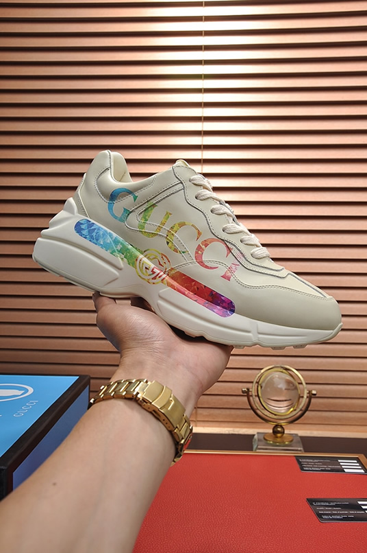 グッチ レインボーロゴ 厚底スニーカー オフホワイト shoes507