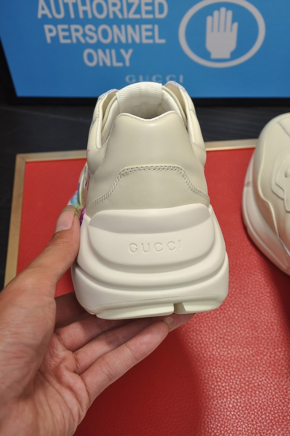 グッチ レインボーロゴ 厚底スニーカー オフホワイト shoes507 - 画像 (9)