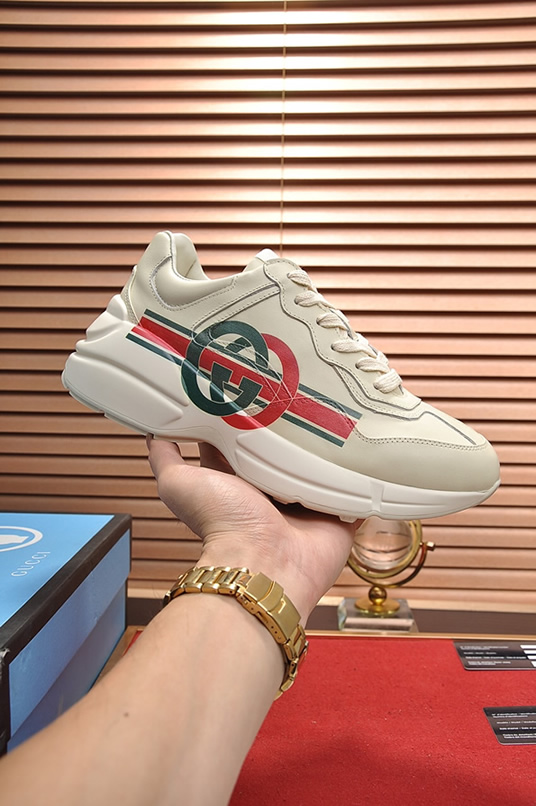 グッチ インターロッキングG・ウェブストライプ 厚底スニーカー オフホワイト shoes511